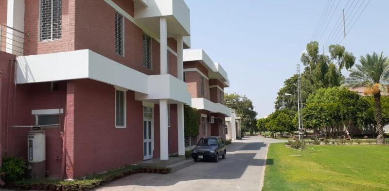 University Guest House, The Islamia University Of Bahawlpur Бахавалпур Экстерьер фото